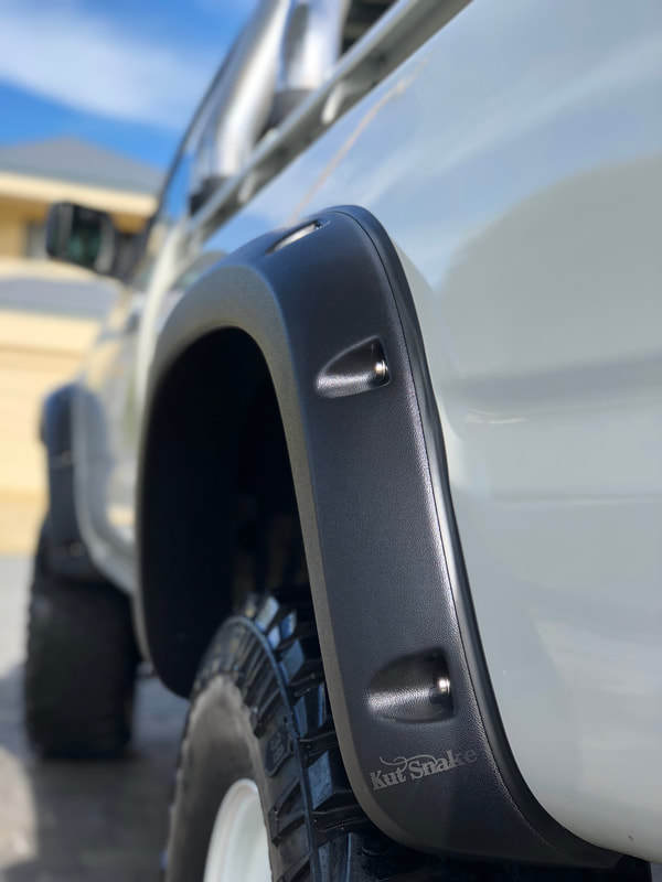 Kut Snake Flares for Toyota Hilux 106 Series 1989-1997 Dual Cab ABS - Sunyee