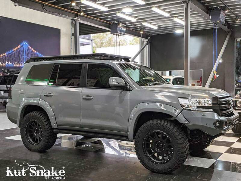 Kut Snake Flares for Toyota Landcruiser 200 Series ABS - Sunyee