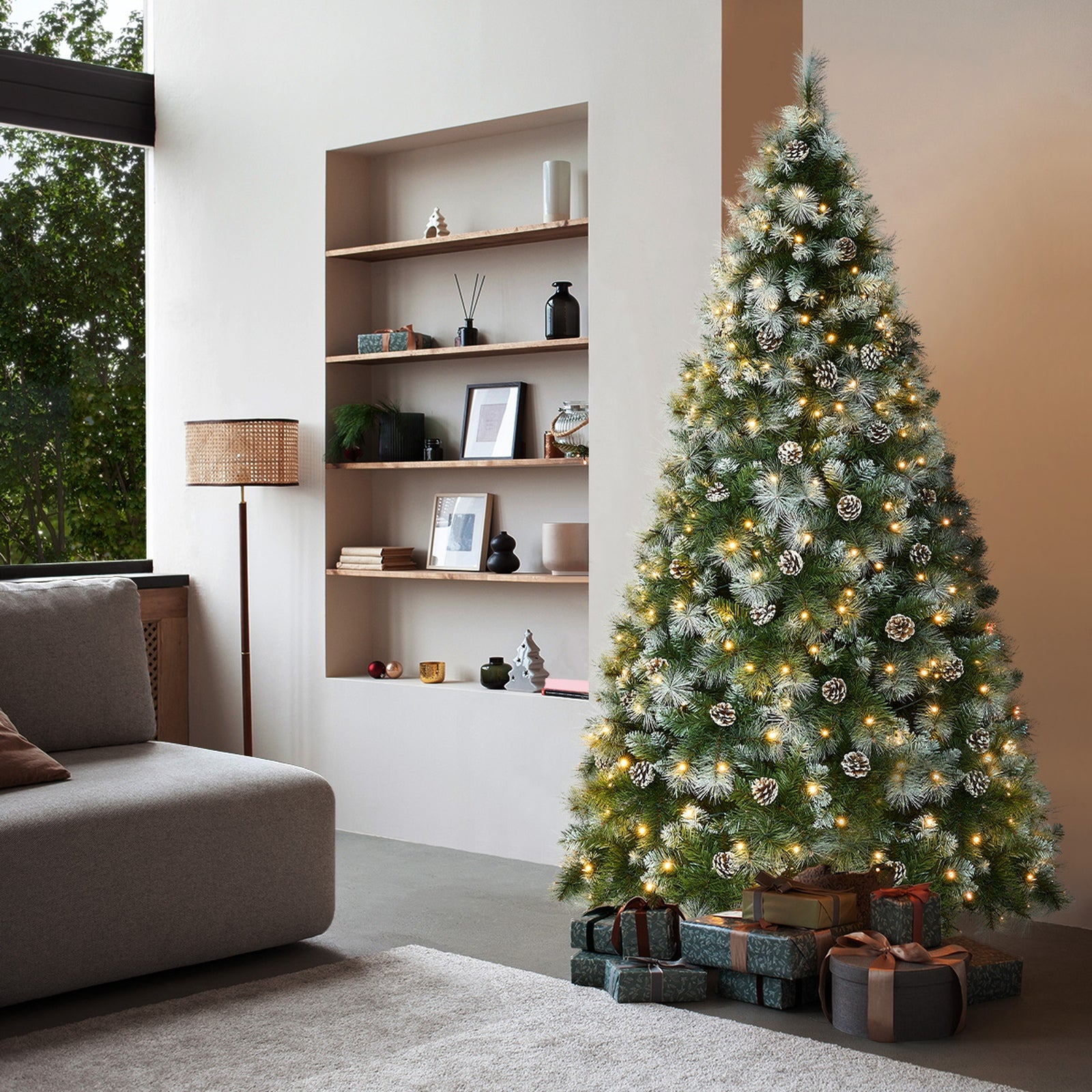 Tinseltown LED Christmas Tree 2.1M 7FT Pre-lit Light 8 Flash Modes Pine Cones - Sunyee